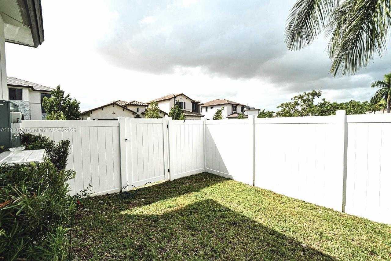 Small Image of 8137 NORTH WEST 46TH TER, Doral Number 13