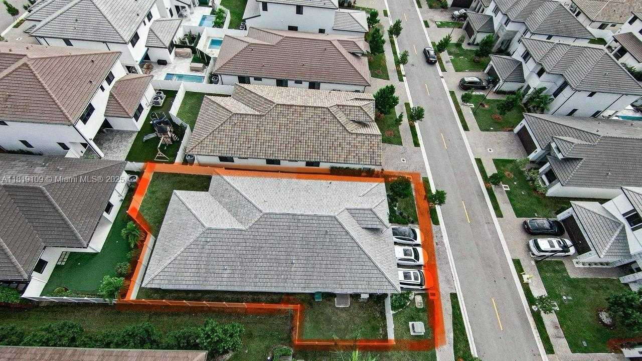 Small Image of 8137 NORTH WEST 46TH TER, Doral Number 18