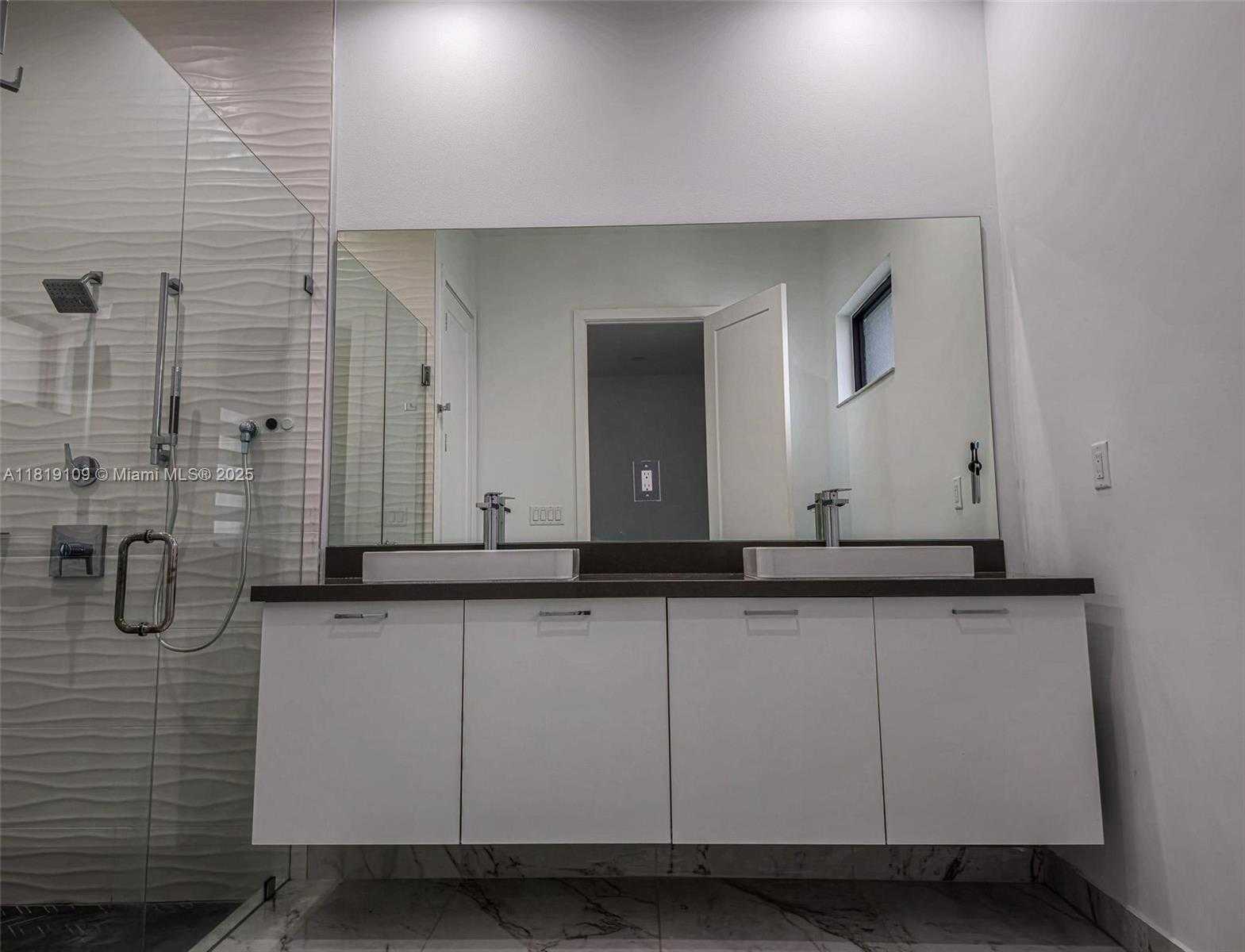 Small Image of 8137 NORTH WEST 46TH TER, Doral Number 31