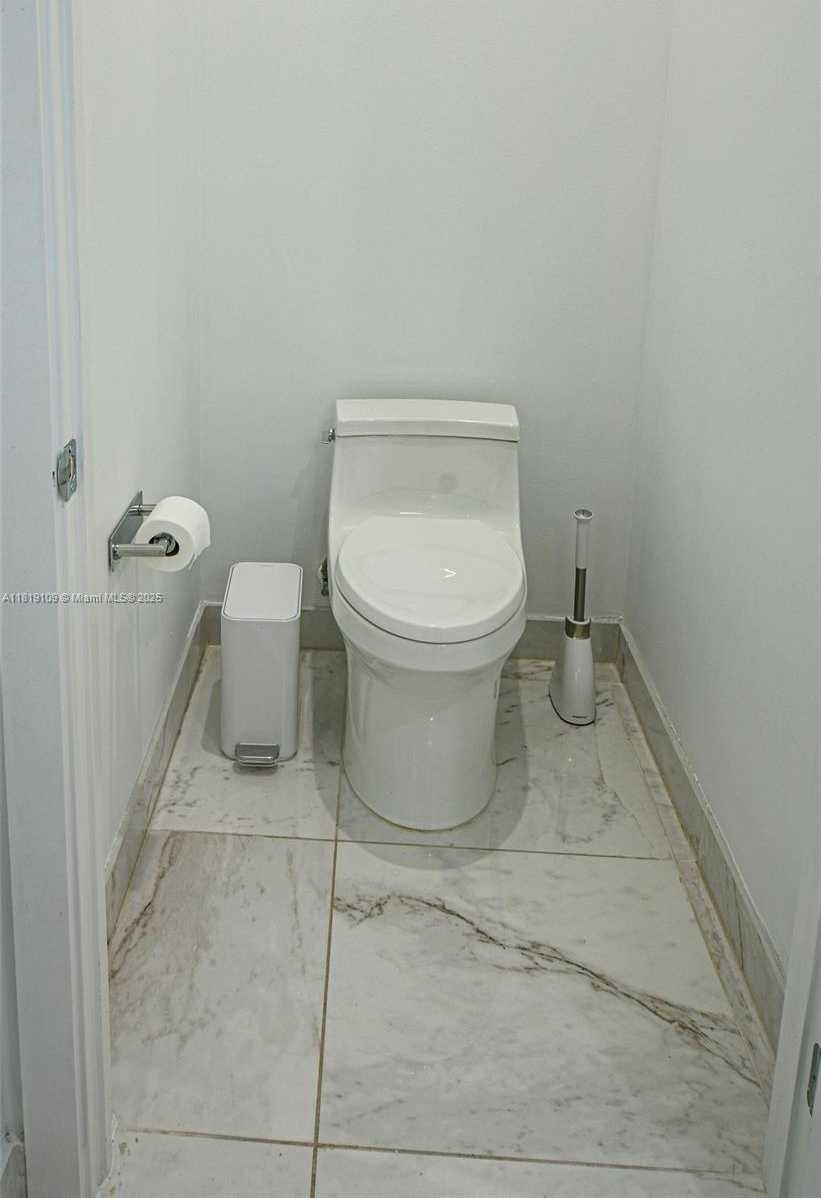 Small Image of 8137 NORTH WEST 46TH TER, Doral Number 33