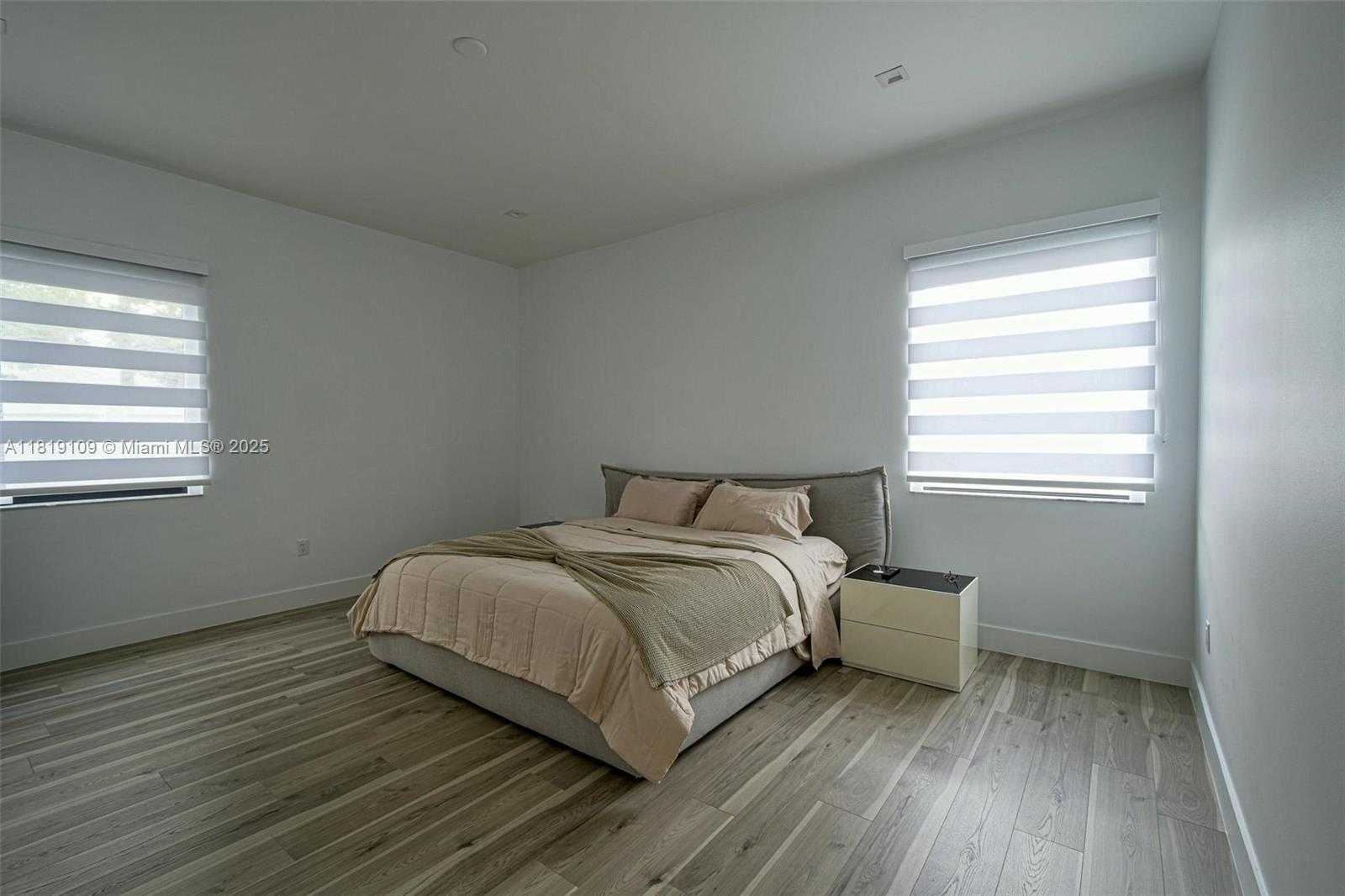 Small Image of 8137 NORTH WEST 46TH TER, Doral Number 36