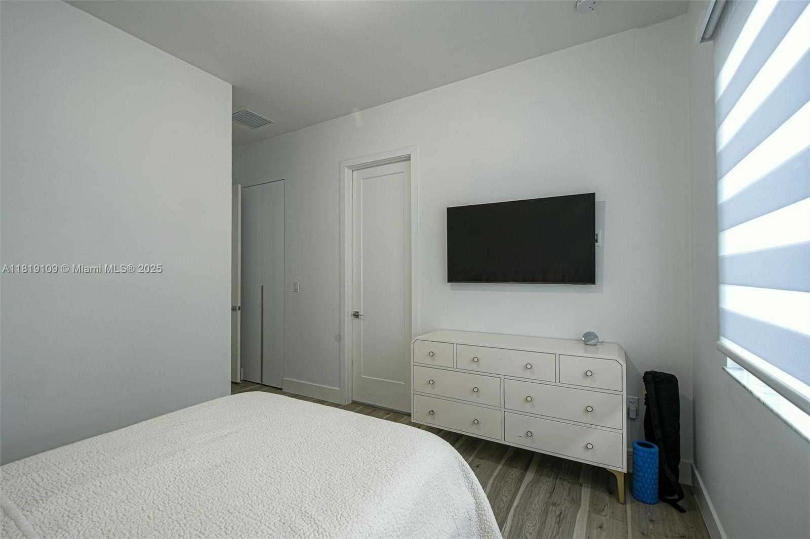 Small Image of 8137 NORTH WEST 46TH TER, Doral Number 39