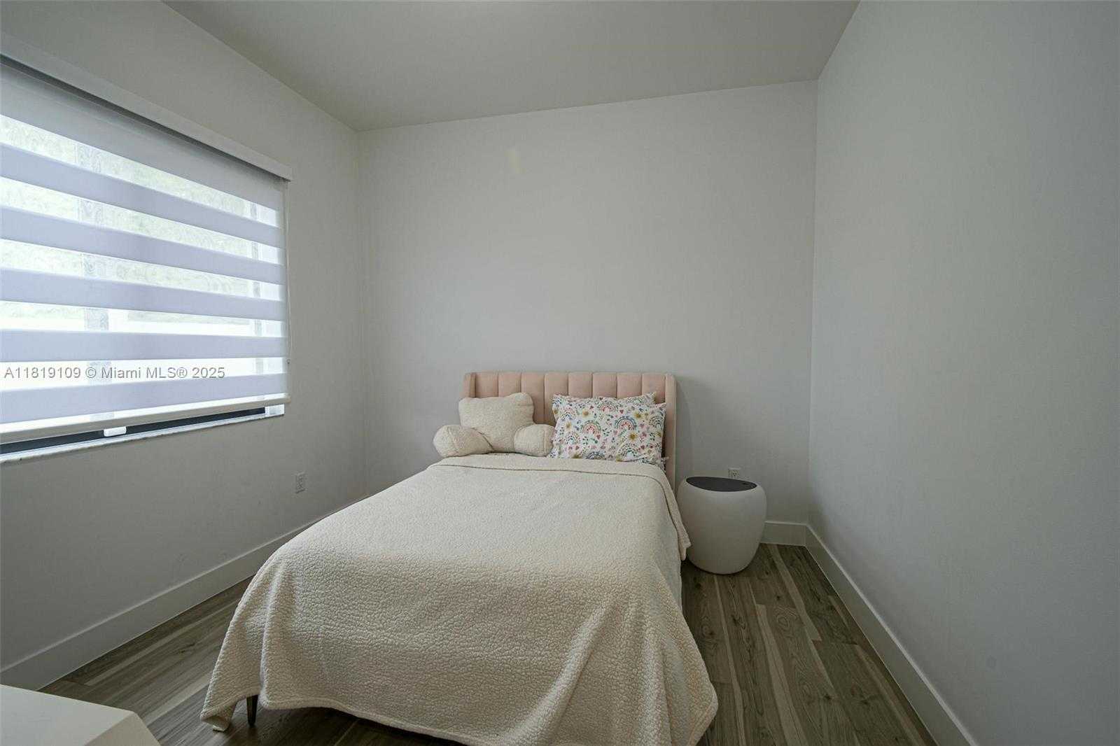 Small Image of 8137 NORTH WEST 46TH TER, Doral Number 40