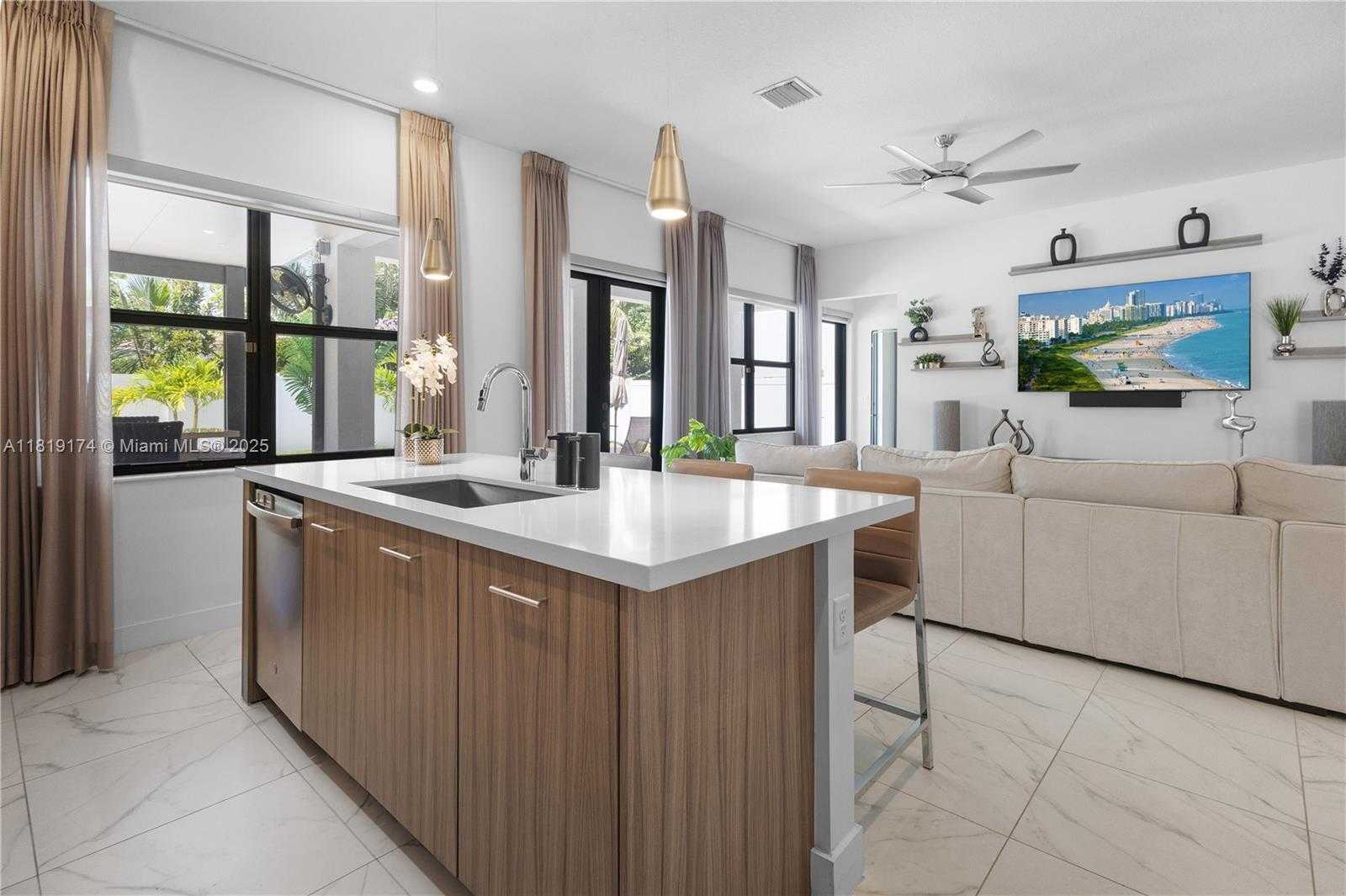 Small Image of 17540 SOUTH WEST 46TH ST, Miramar Number 14
