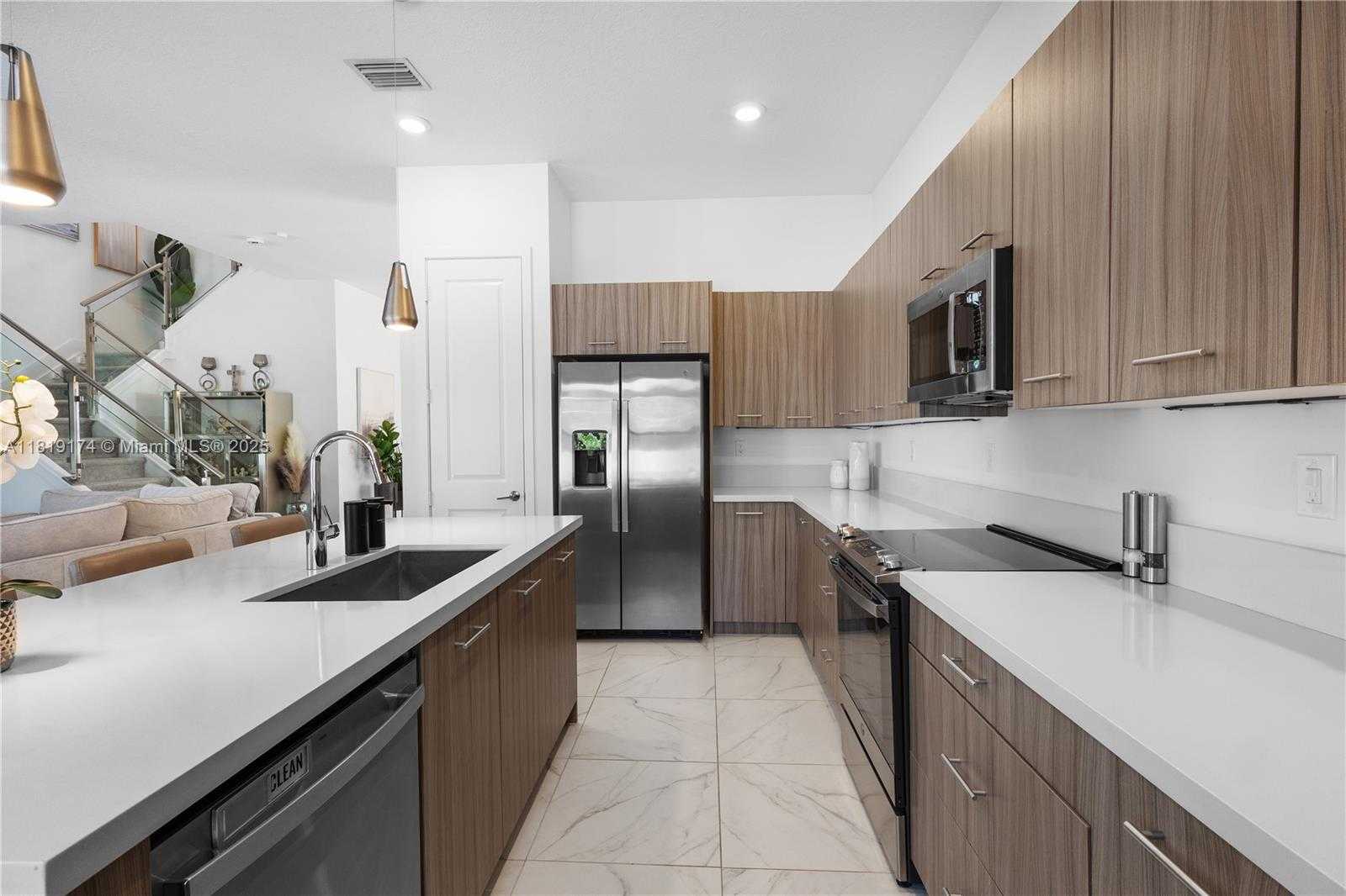 Small Image of 17540 SOUTH WEST 46TH ST, Miramar Number 19