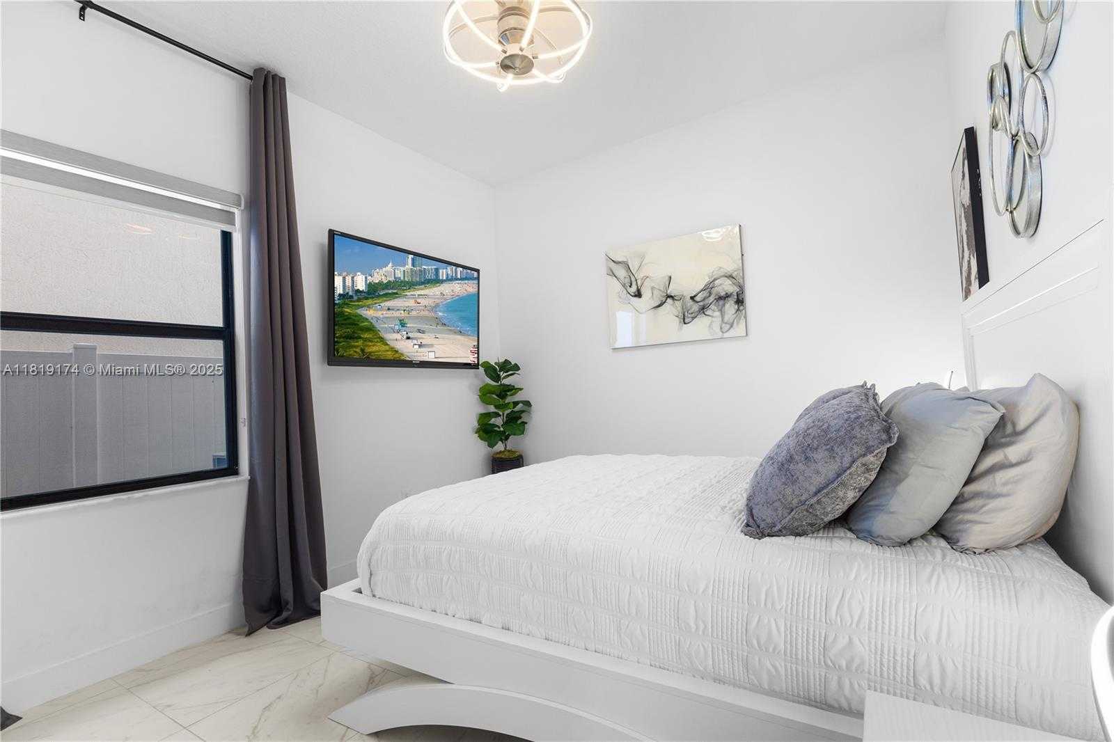 Small Image of 17540 SOUTH WEST 46TH ST, Miramar Number 21
