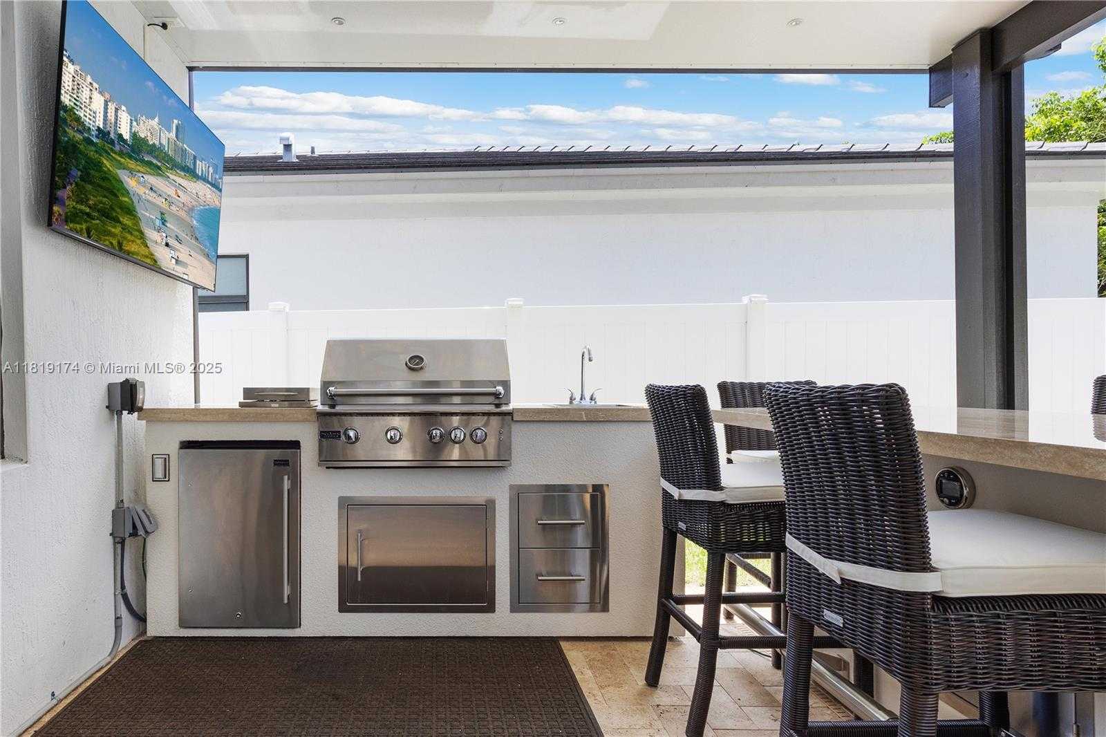 Small Image of 17540 SOUTH WEST 46TH ST, Miramar Number 29
