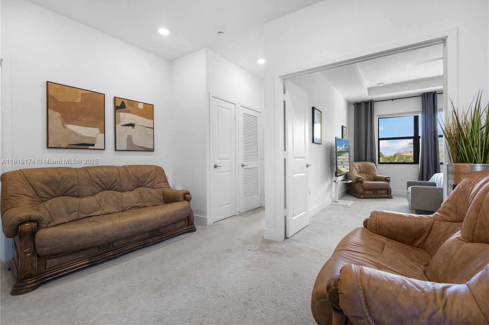 Small Image of 17540 SOUTH WEST 46TH ST, Miramar Number 37