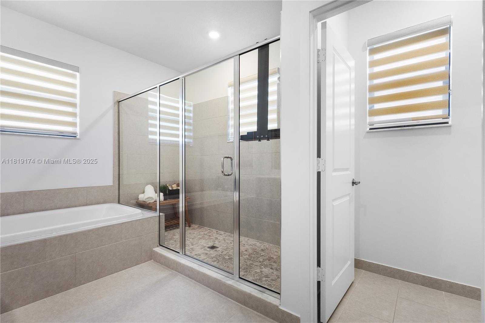 Small Image of 17540 SOUTH WEST 46TH ST, Miramar Number 41