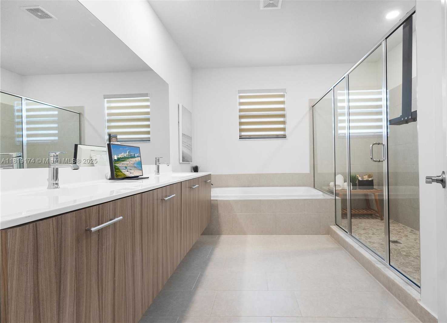 Small Image of 17540 SOUTH WEST 46TH ST, Miramar Number 43