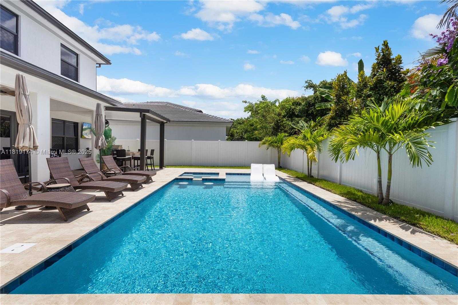 Small Image of 17540 SOUTH WEST 46TH ST, Miramar Number 56