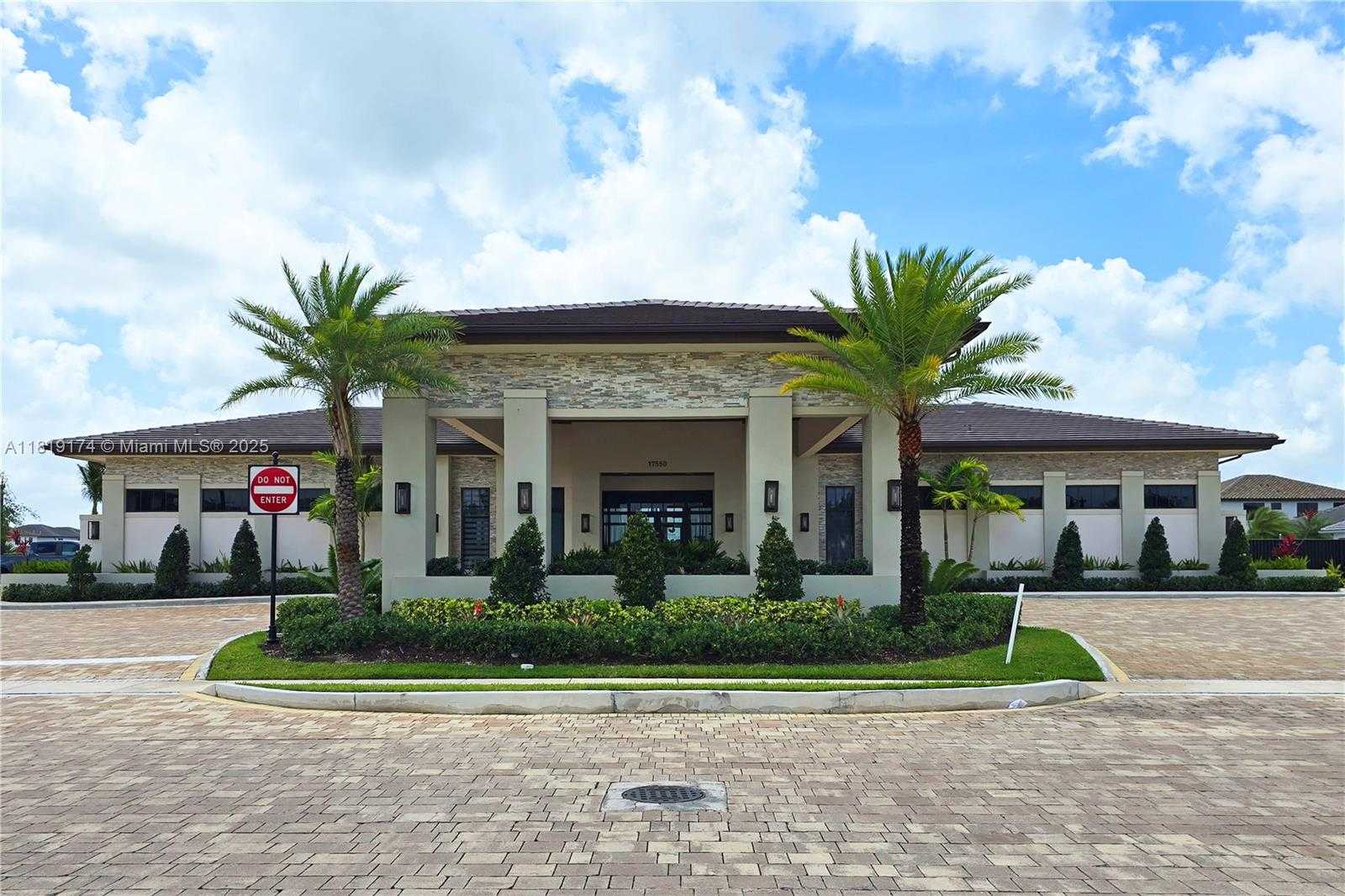 Small Image of 17540 SOUTH WEST 46TH ST, Miramar Number 63