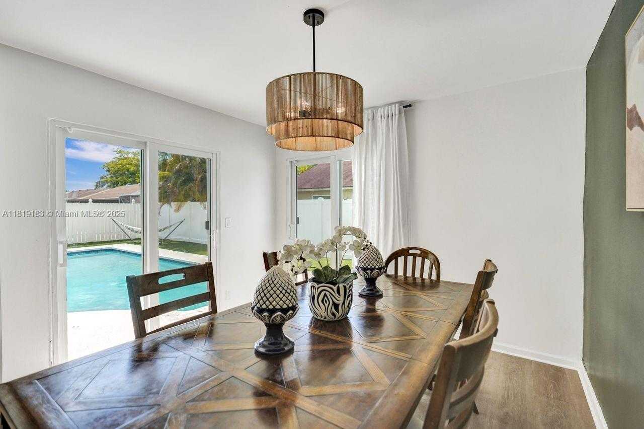 Small Image of 18998 CLOUD LAKE CIR, Boca Raton Number 27
