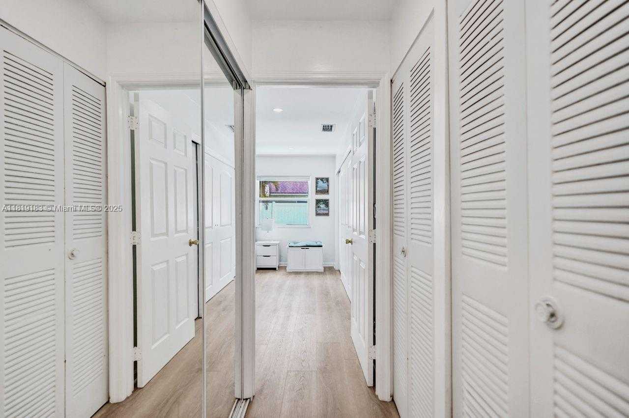Small Image of 18998 CLOUD LAKE CIR, Boca Raton Number 47