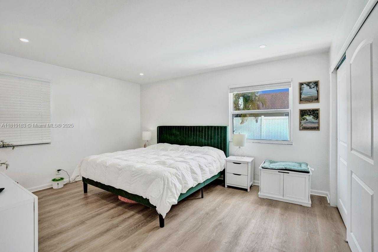 Small Image of 18998 CLOUD LAKE CIR, Boca Raton Number 49
