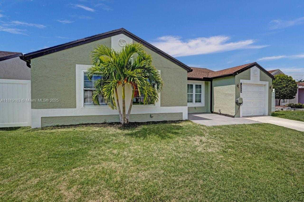 Small Image of 18998 CLOUD LAKE CIR, Boca Raton Number 65