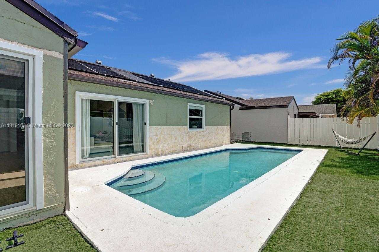 Small Image of 18998 CLOUD LAKE CIR, Boca Raton Number 68