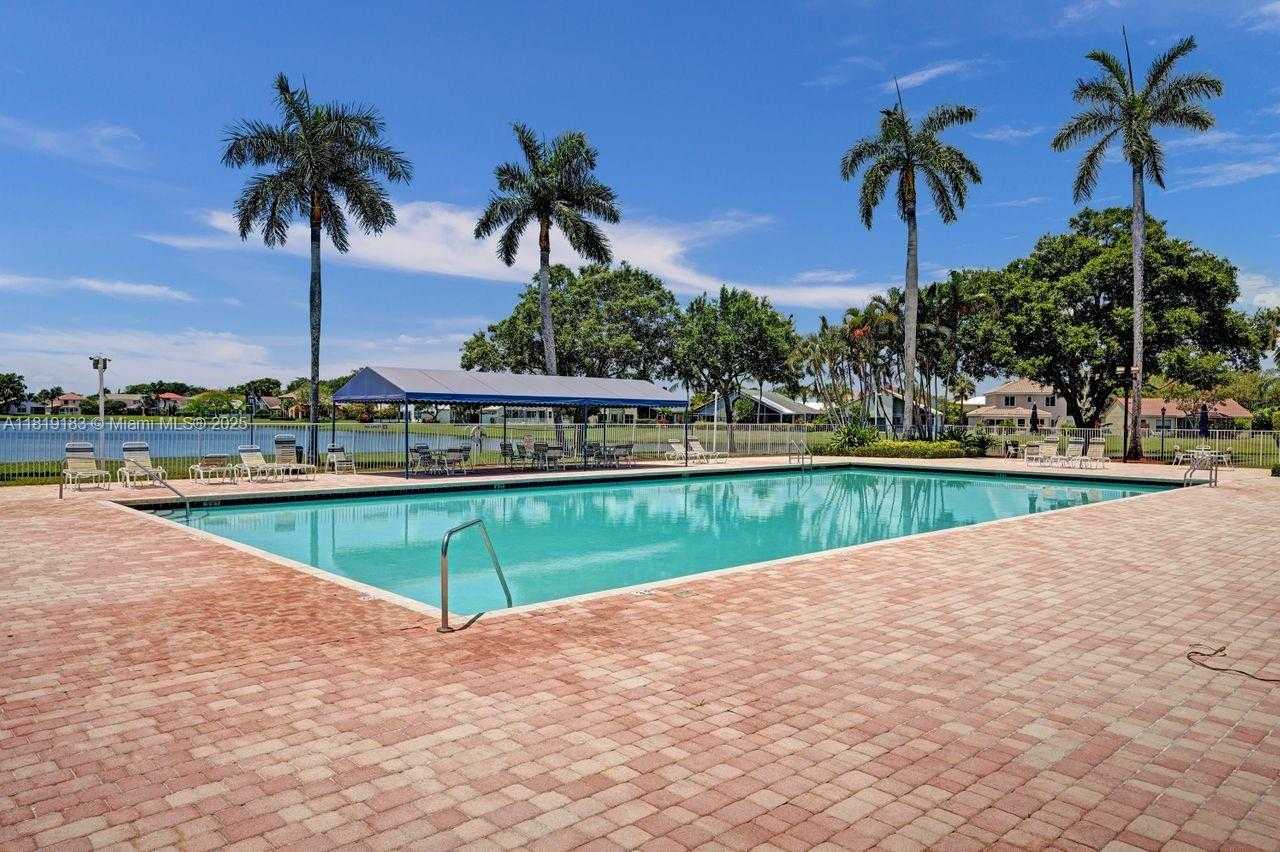 Small Image of 18998 CLOUD LAKE CIR, Boca Raton Number 76