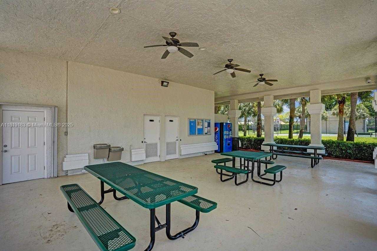 Small Image of 18998 CLOUD LAKE CIR, Boca Raton Number 80