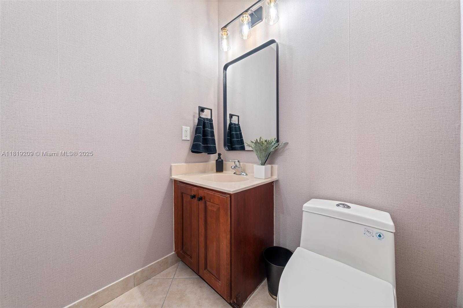 Small Image of 19421 STONEBROOK ST, Weston Number 19
