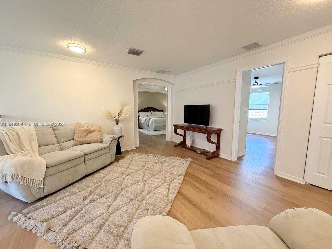Small Image of 19421 STONEBROOK ST, Weston Number 22