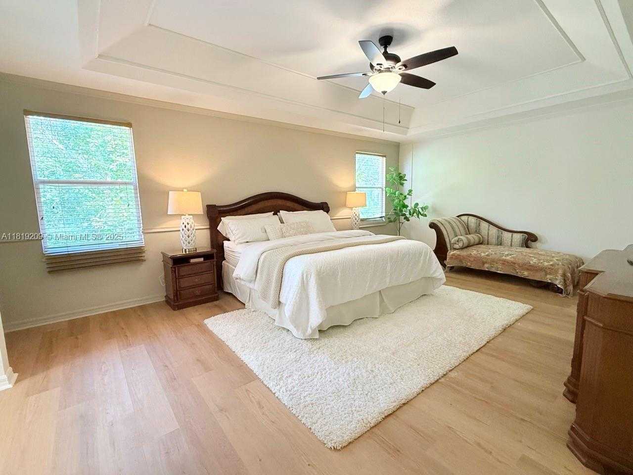 Small Image of 19421 STONEBROOK ST, Weston Number 25