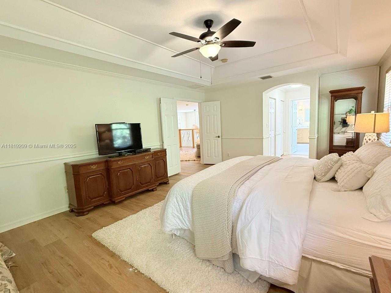 Small Image of 19421 STONEBROOK ST, Weston Number 26