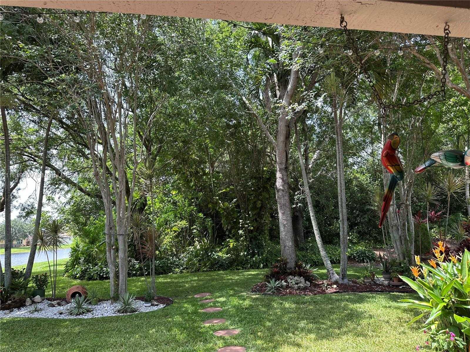 Small Image of 19421 STONEBROOK ST, Weston Number 42