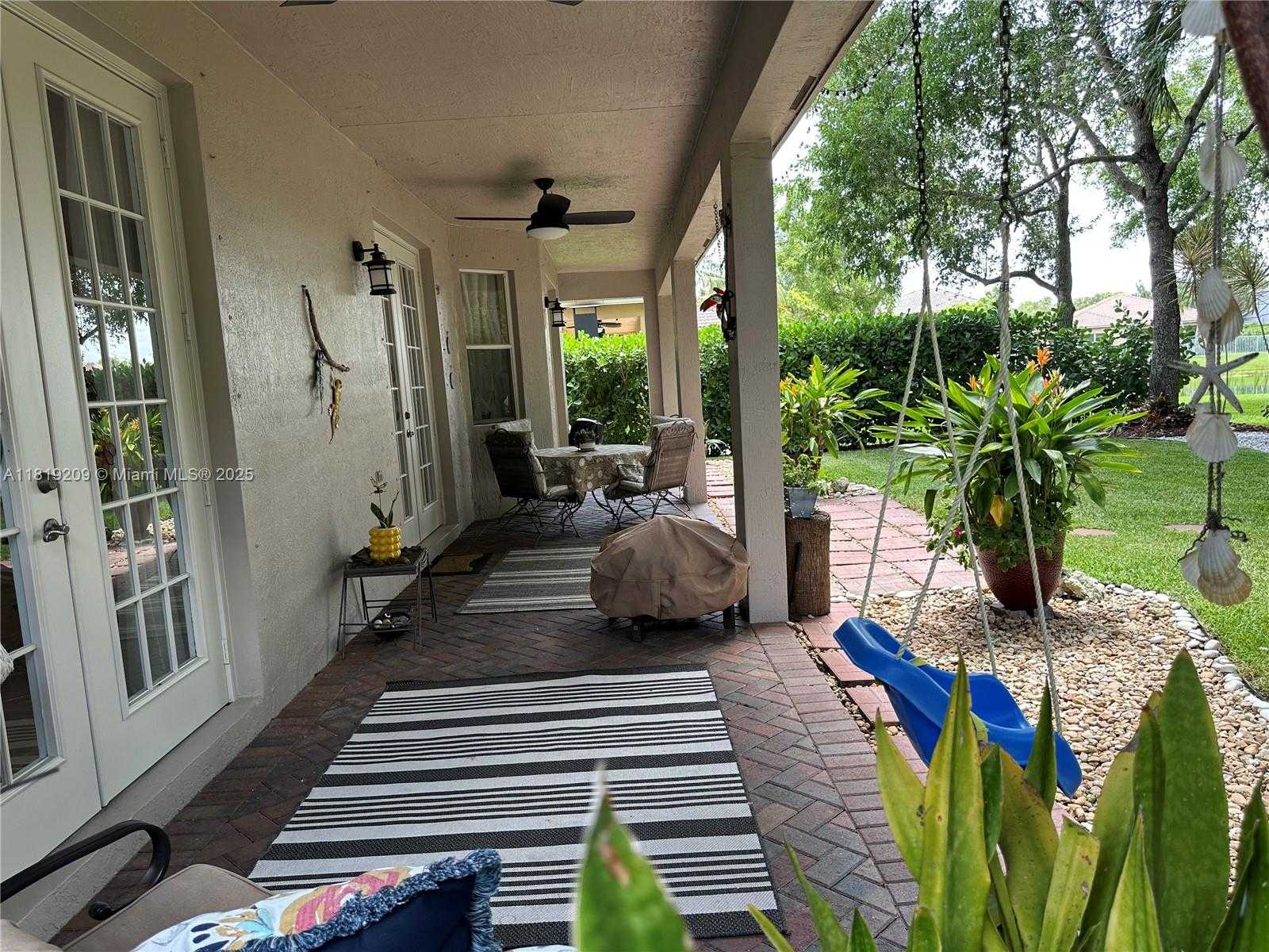 Small Image of 19421 STONEBROOK ST, Weston Number 45