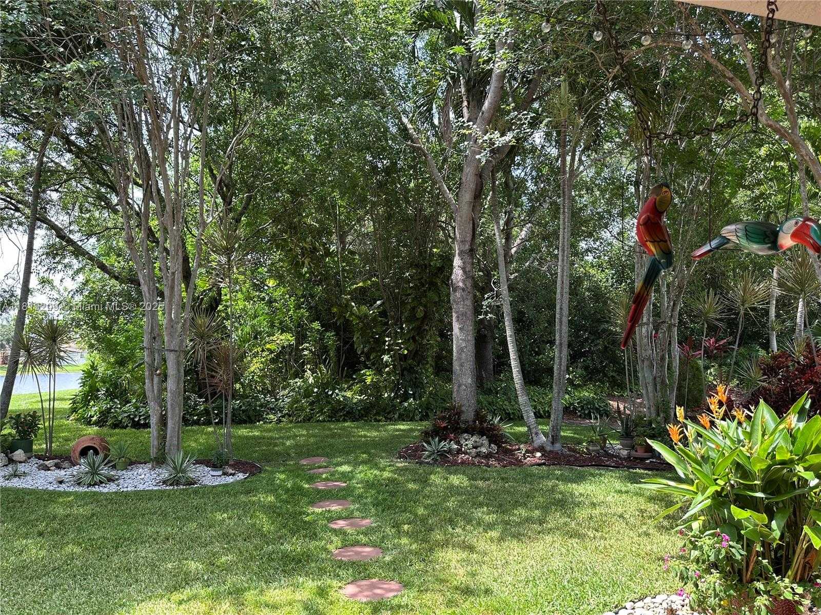 Small Image of 19421 STONEBROOK ST, Weston Number 55