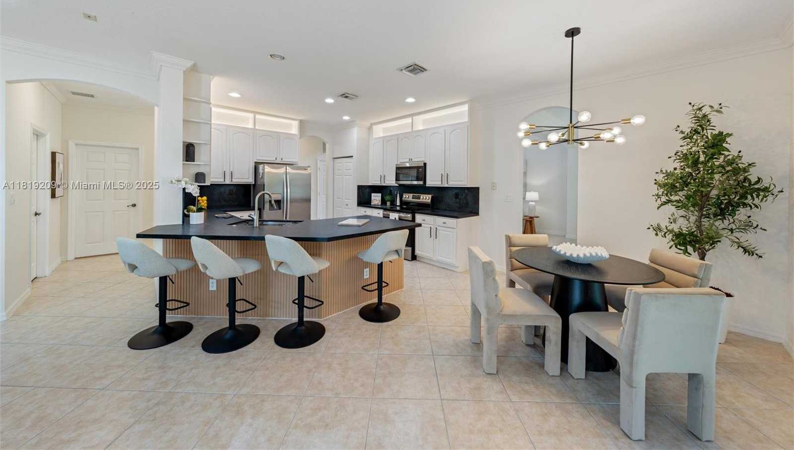 Small Image of 19421 STONEBROOK ST, Weston Number 7