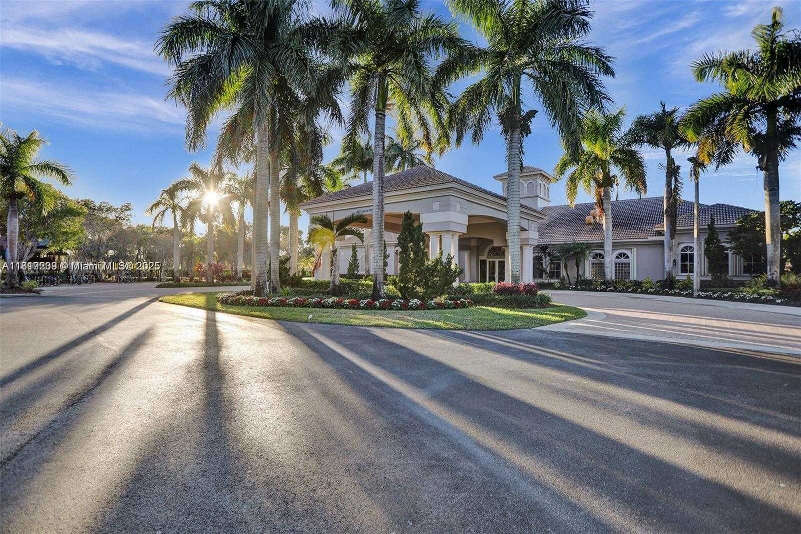 Small Image of 19421 STONEBROOK ST, Weston Number 79