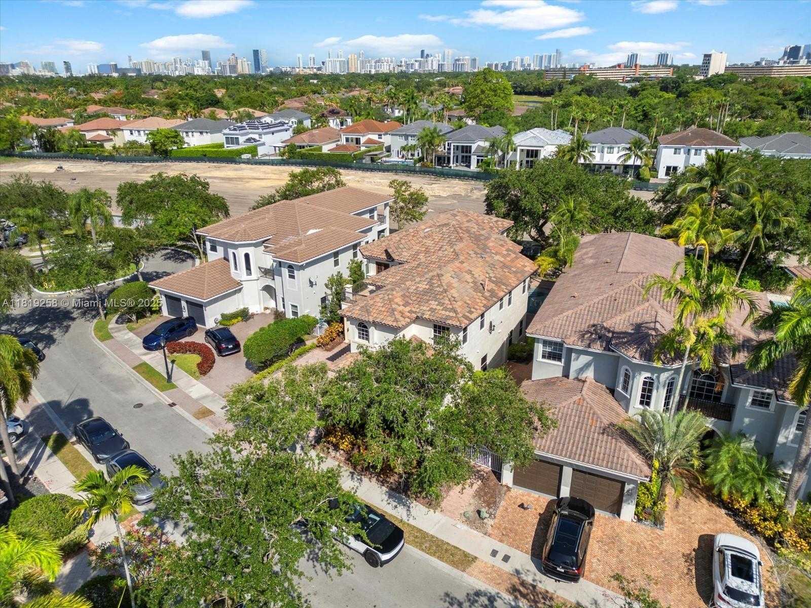 Small Image of 19501 NORTH EAST 14 CT, North Miami Beach Number 14