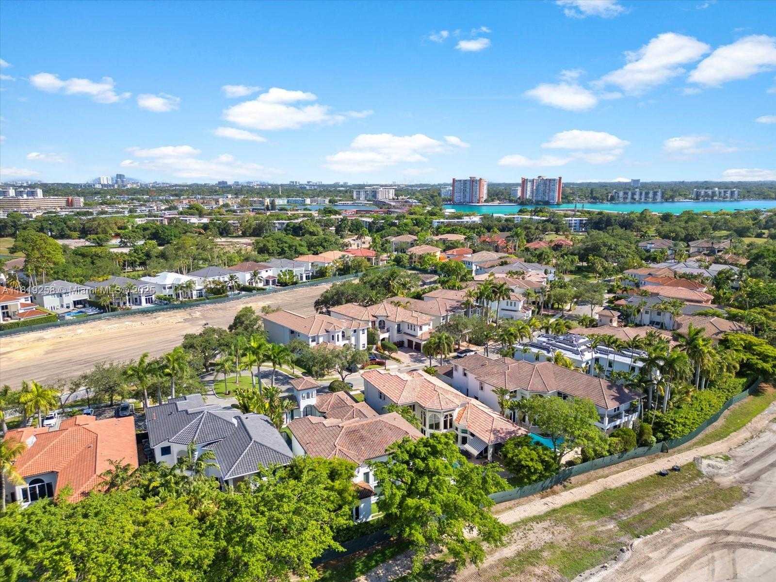 Small Image of 19501 NORTH EAST 14 CT, North Miami Beach Number 20