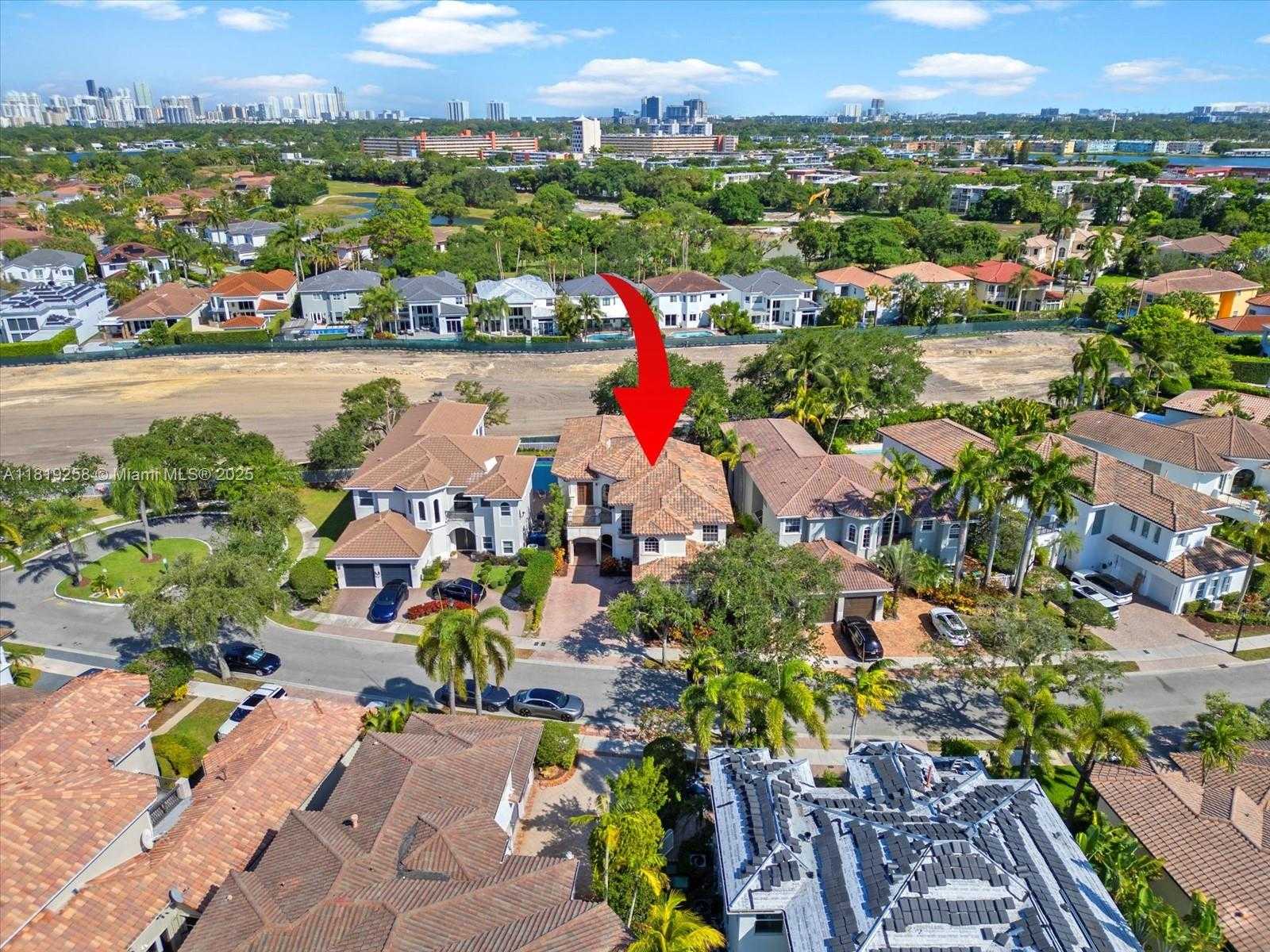 Small Image of 19501 NORTH EAST 14 CT, North Miami Beach Number 29
