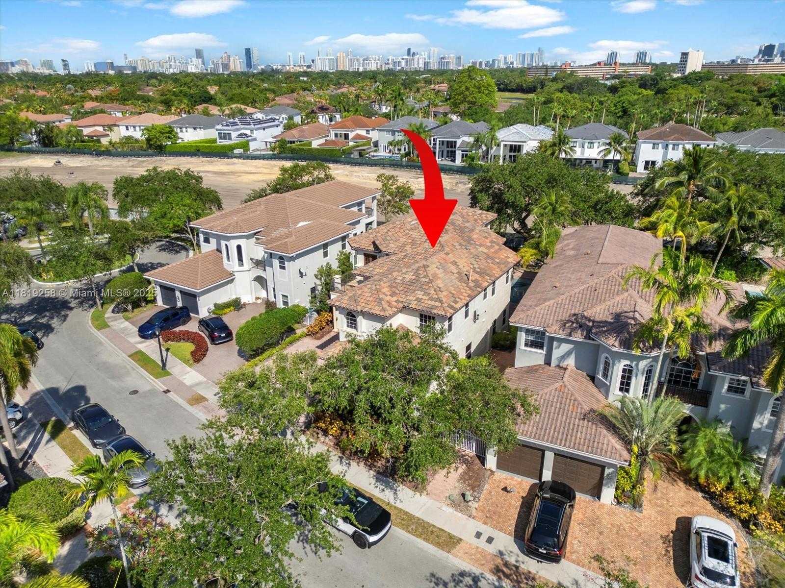 Small Image of 19501 NORTH EAST 14 CT, North Miami Beach Number 30