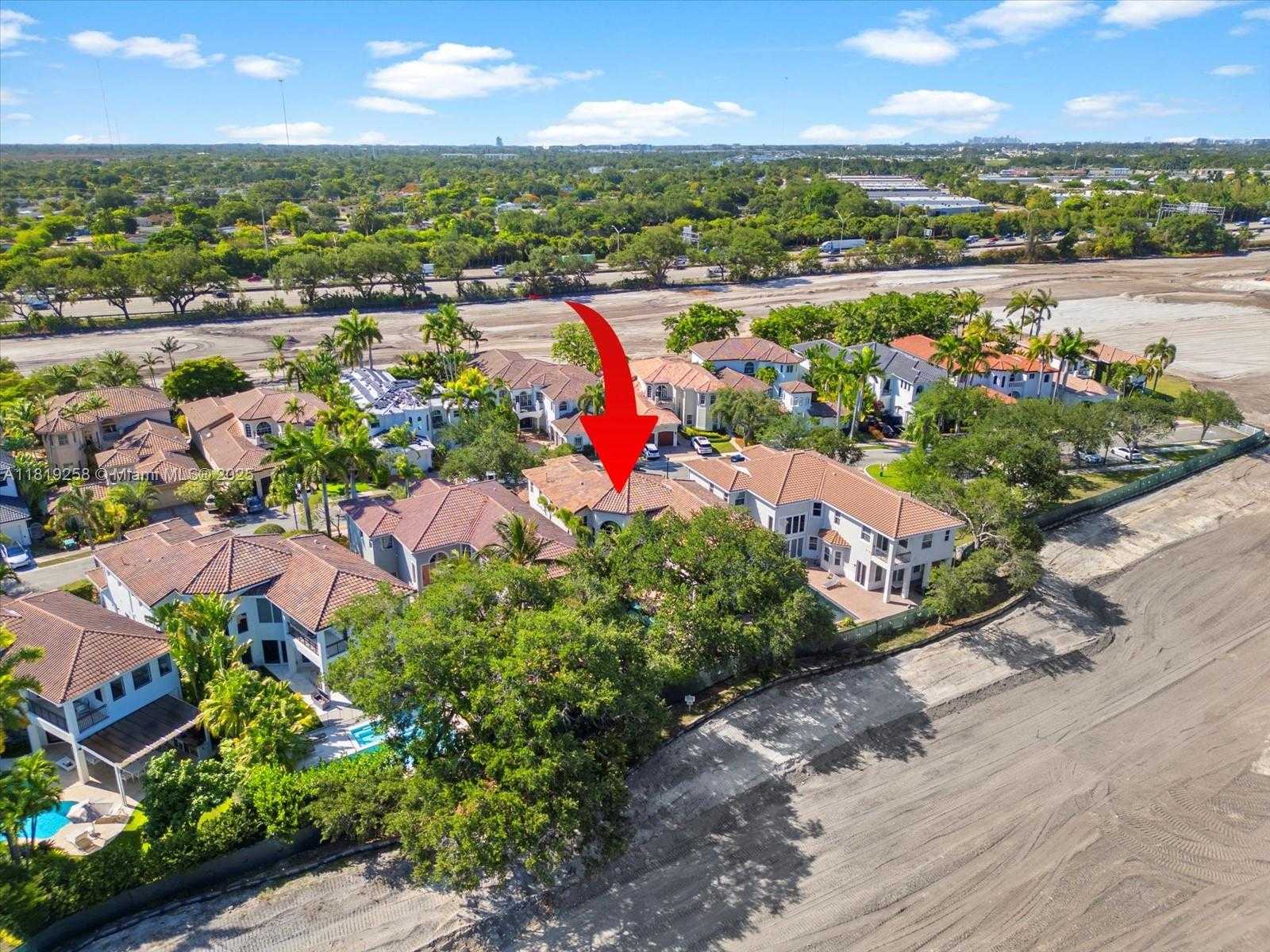 Small Image of 19501 NORTH EAST 14 CT, North Miami Beach Number 31