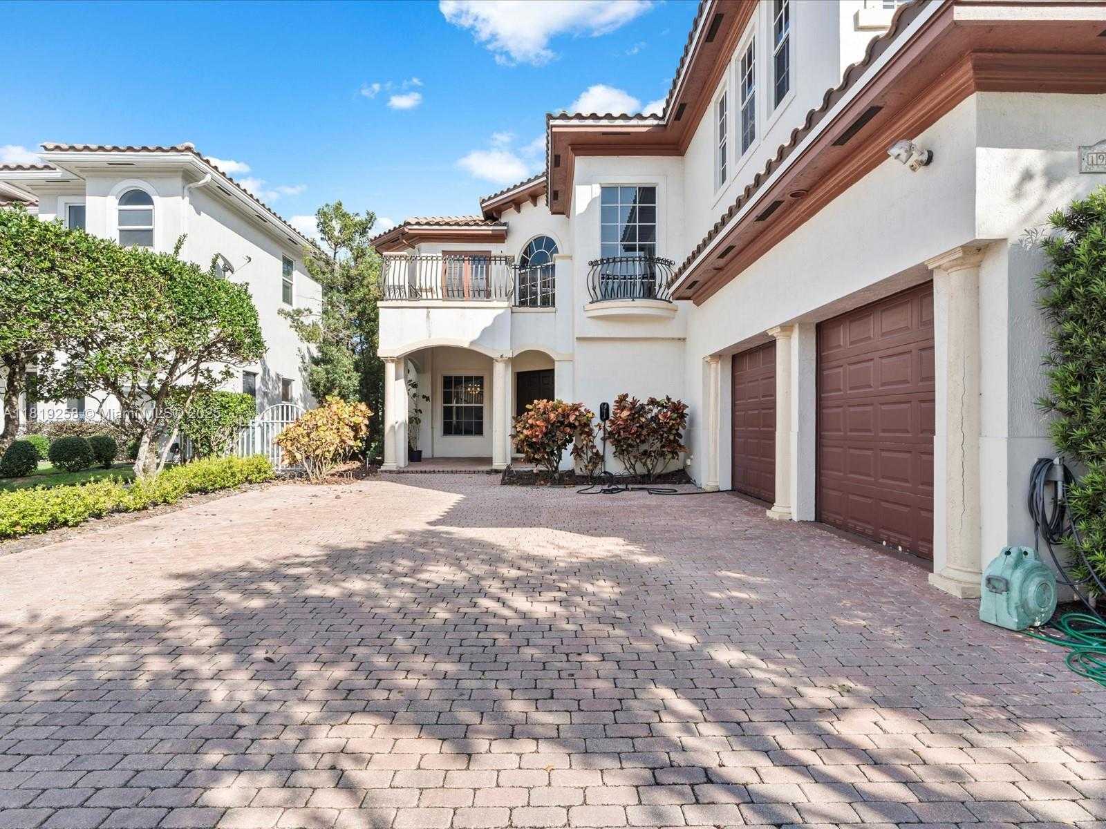 Small Image of 19501 NORTH EAST 14 CT, North Miami Beach Number 32
