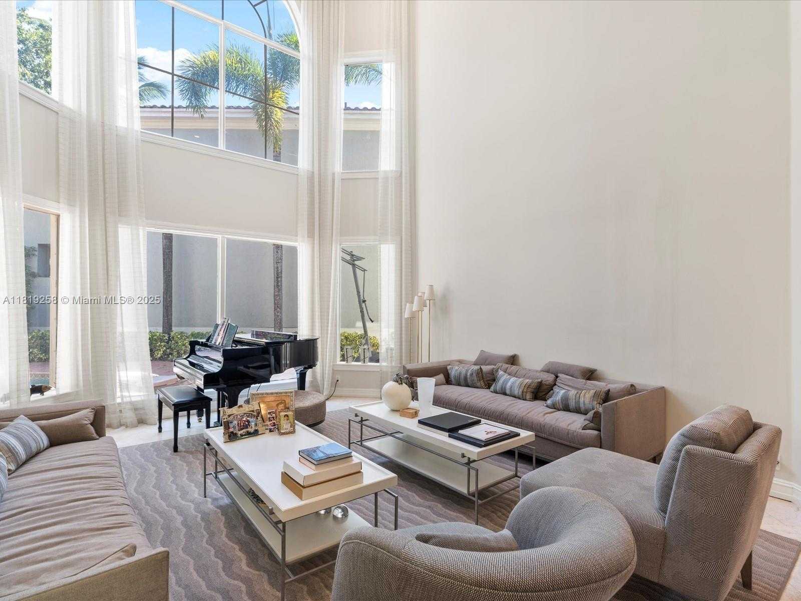 Small Image of 19501 NORTH EAST 14 CT, North Miami Beach Number 39