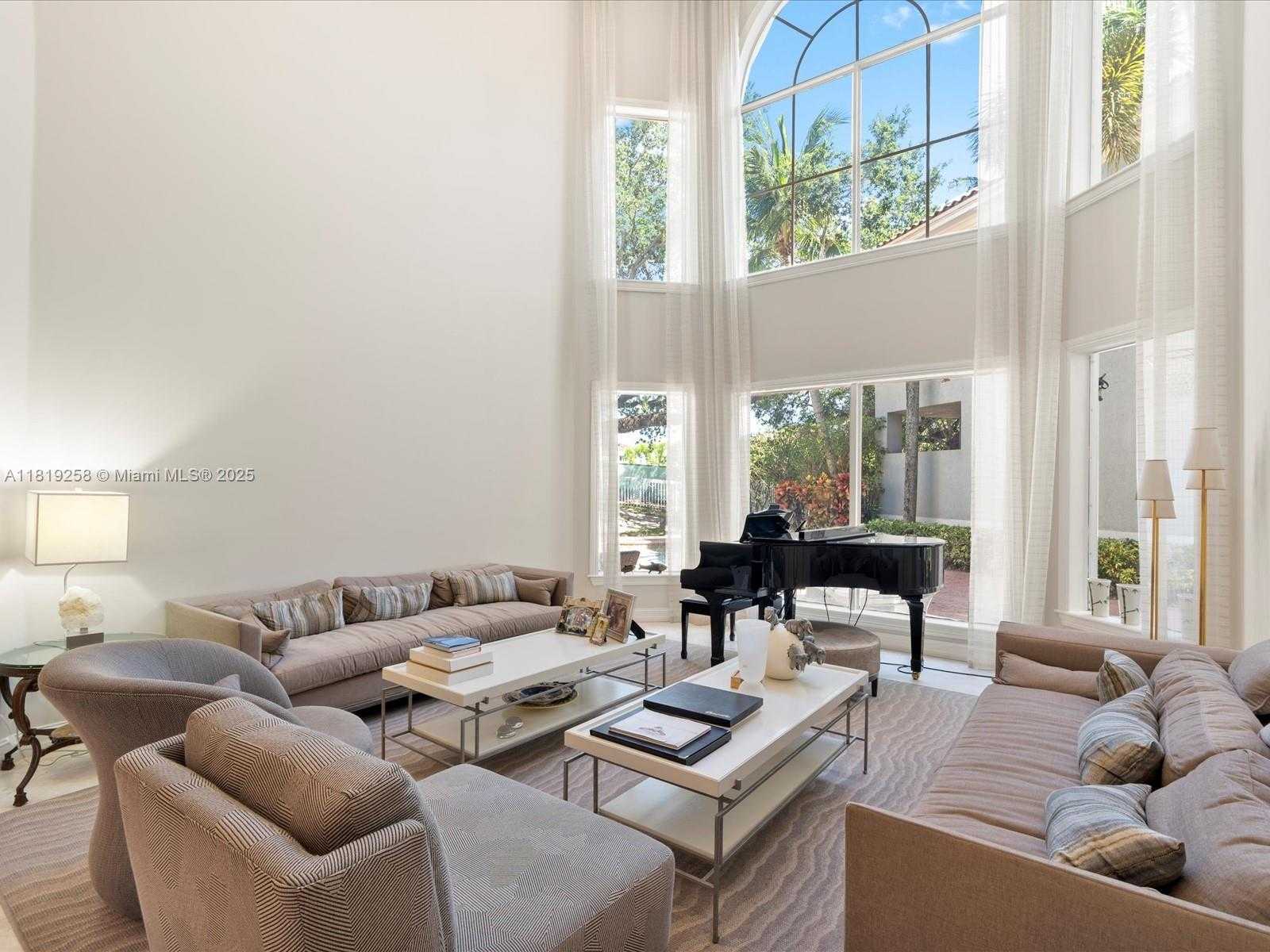 Small Image of 19501 NORTH EAST 14 CT, North Miami Beach Number 40