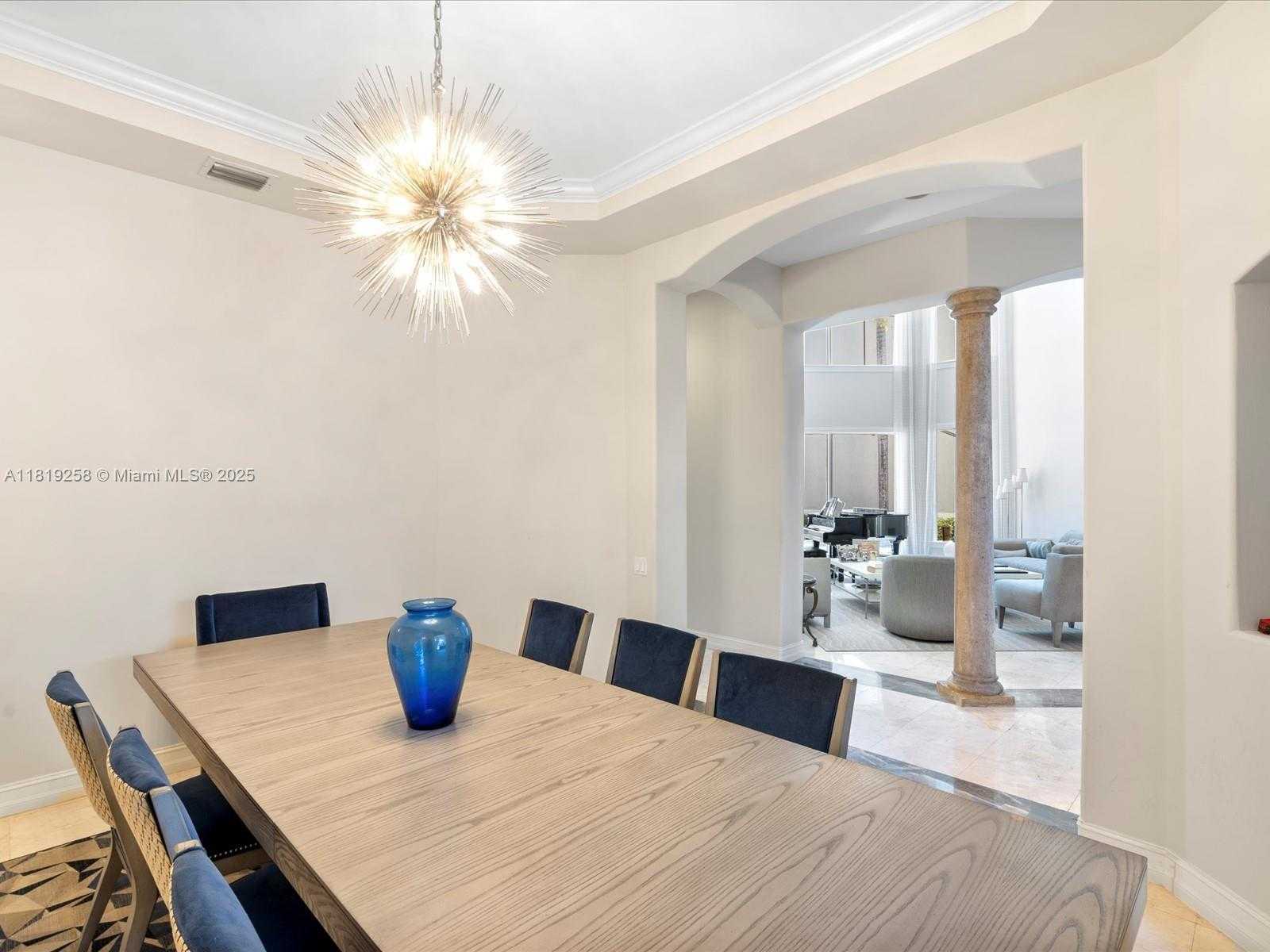 Small Image of 19501 NORTH EAST 14 CT, North Miami Beach Number 47