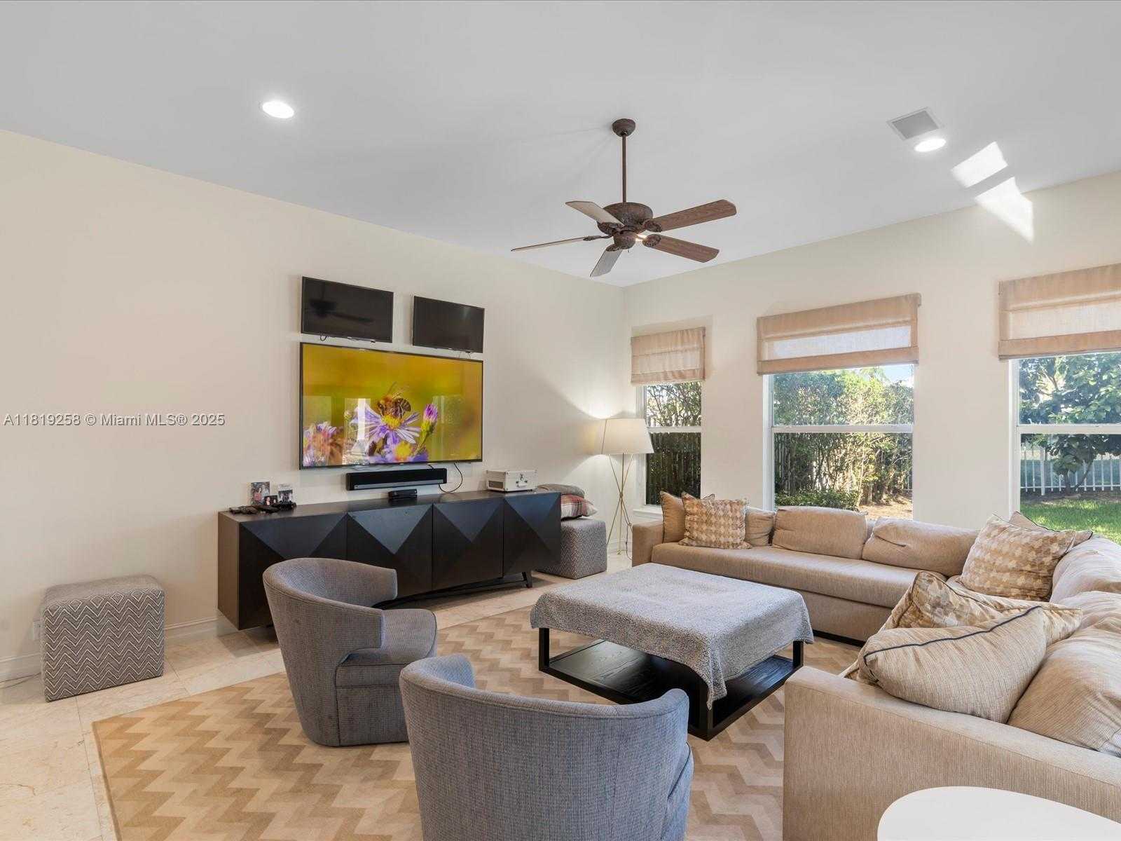 Small Image of 19501 NORTH EAST 14 CT, North Miami Beach Number 57