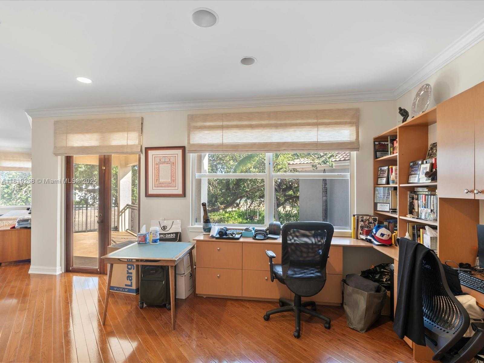 Small Image of 19501 NORTH EAST 14 CT, North Miami Beach Number 64