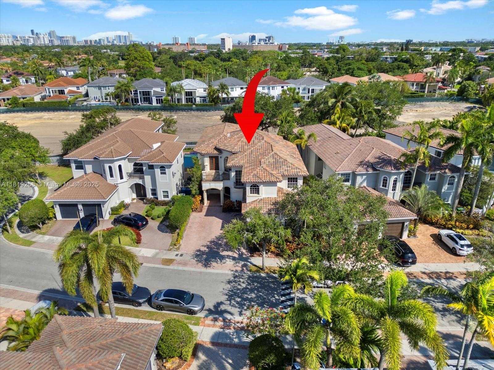 Small Image of 19501 NORTH EAST 14 CT, North Miami Beach Number 8