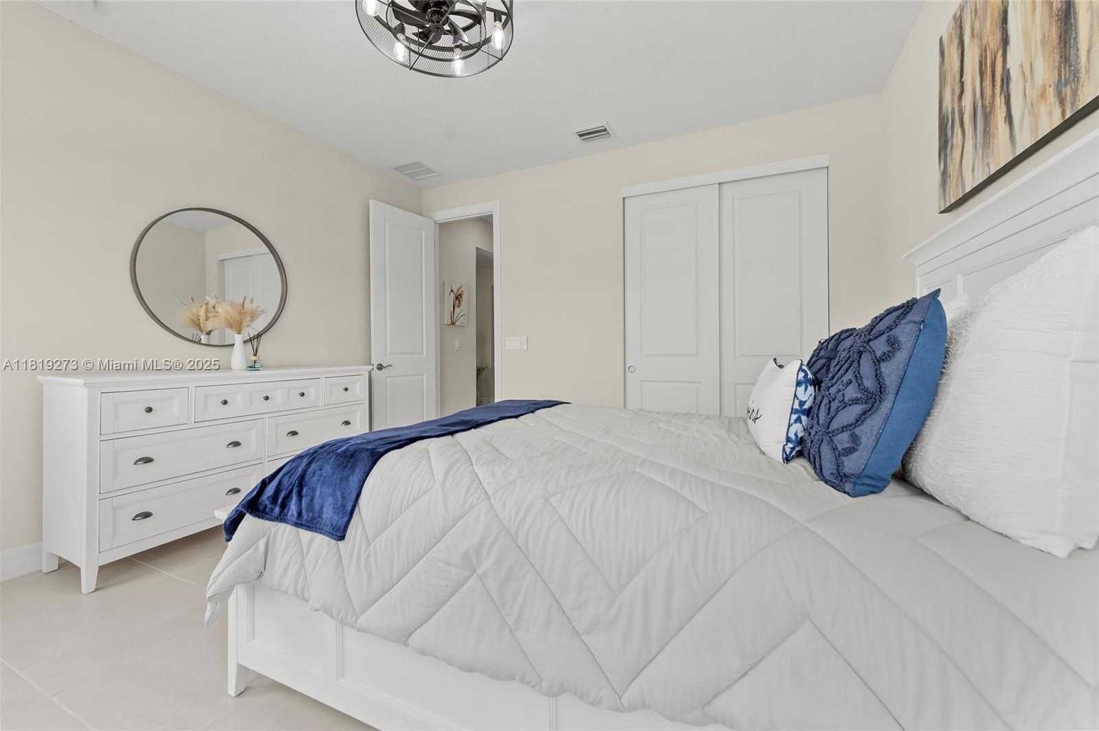 Small Image of 12355 SOUTH WEST MYRTLE OAK DR, Port St. Lucie Number 14