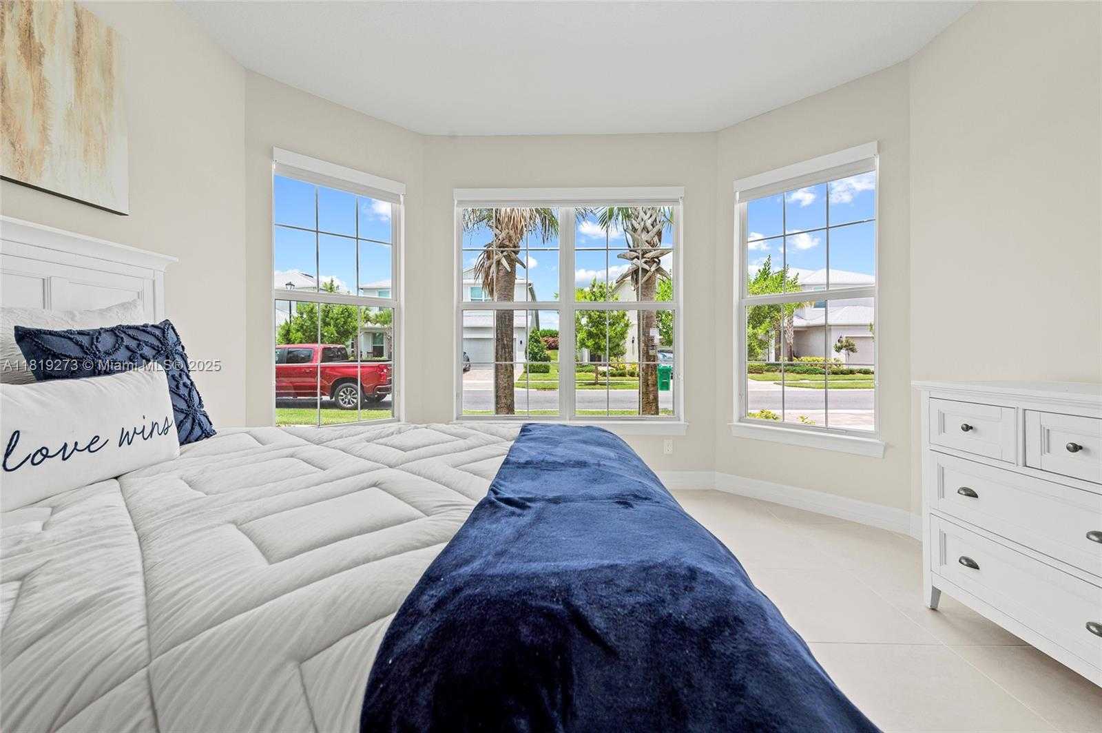 Small Image of 12355 SOUTH WEST MYRTLE OAK DR, Port St. Lucie Number 15