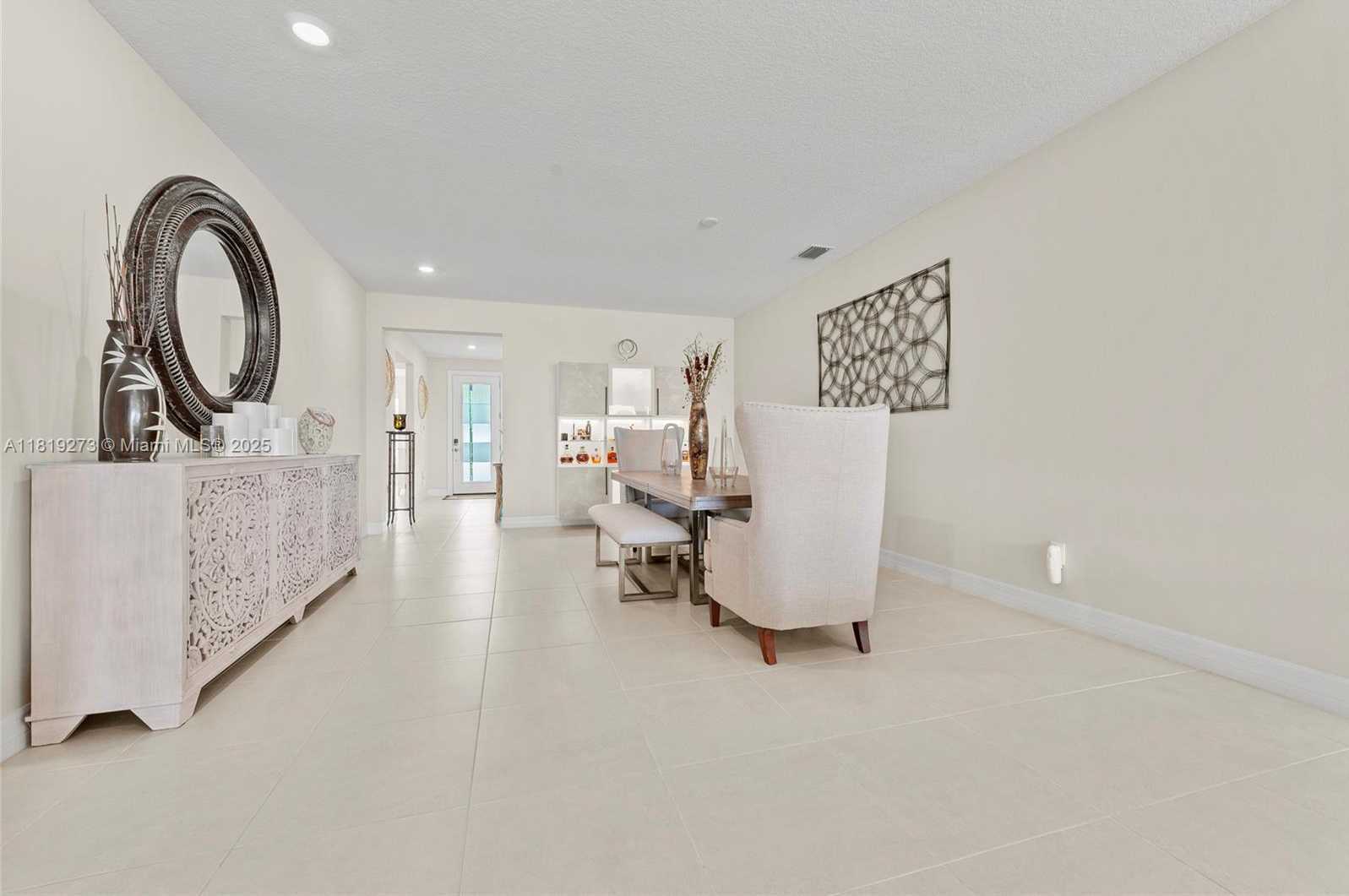 Small Image of 12355 SOUTH WEST MYRTLE OAK DR, Port St. Lucie Number 22