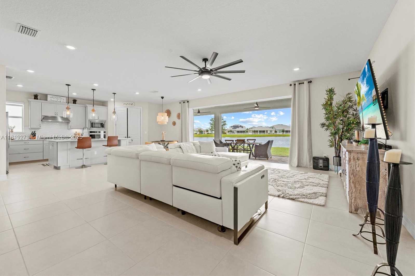 Small Image of 12355 SOUTH WEST MYRTLE OAK DR, Port St. Lucie Number 23