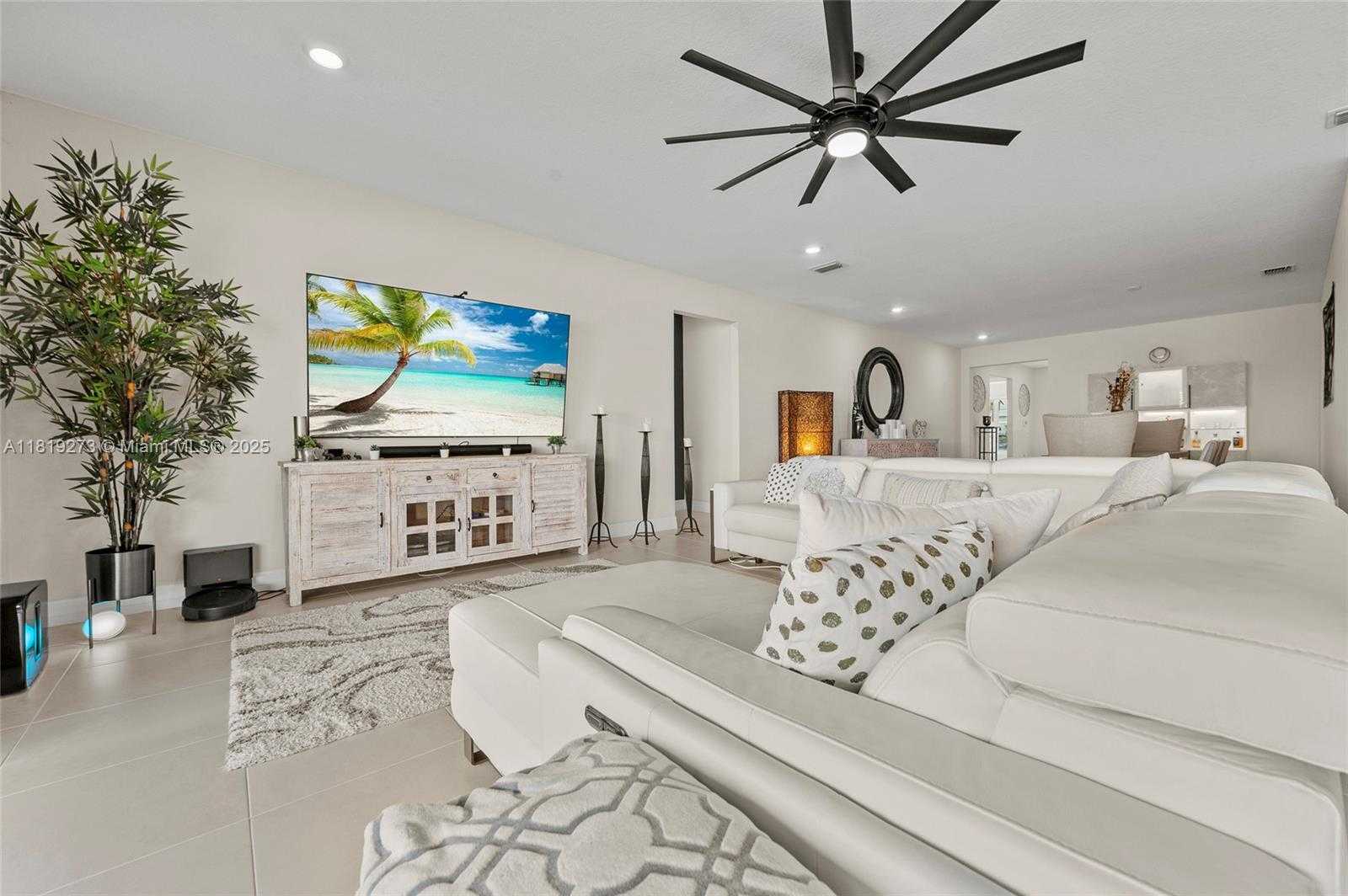 Small Image of 12355 SOUTH WEST MYRTLE OAK DR, Port St. Lucie Number 25