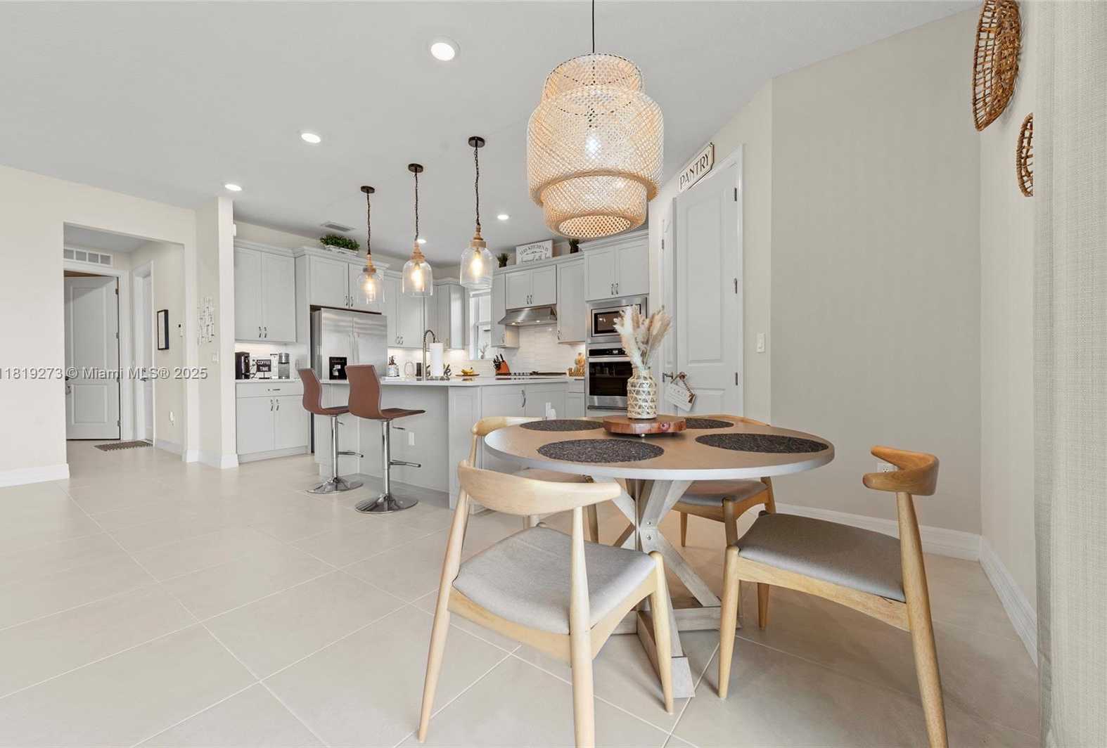 Small Image of 12355 SOUTH WEST MYRTLE OAK DR, Port St. Lucie Number 27